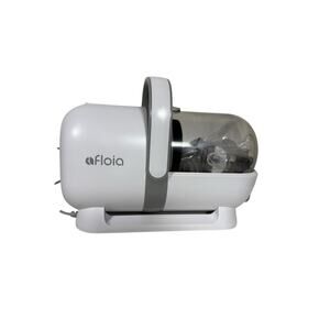 White Dog Grooming Vacuum